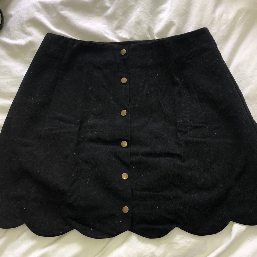 Black scalloped skirt